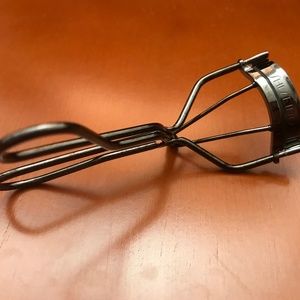Shiseido Eyelash Curler